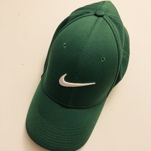 NIKE Green Baseball Cap